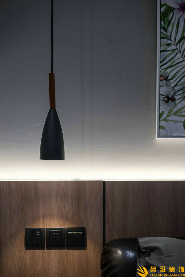 凱德世紀(jì)名邸113平現(xiàn)代實景床頭