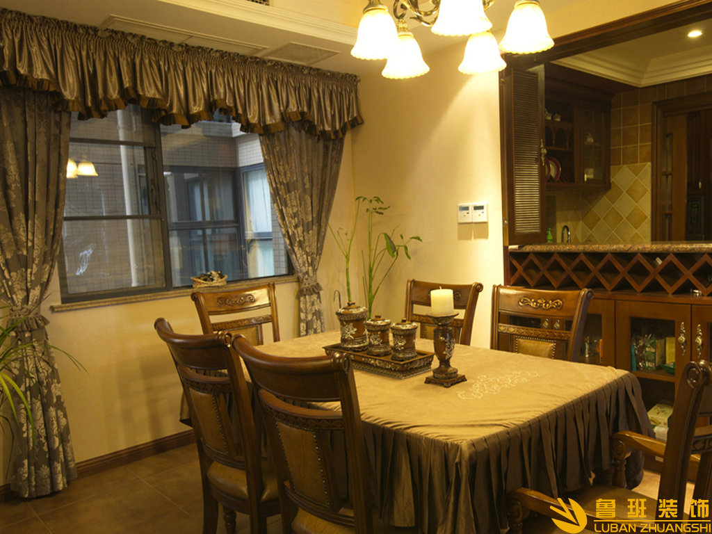 半島城邦190平大平層裝修設(shè)計(jì)餐廳