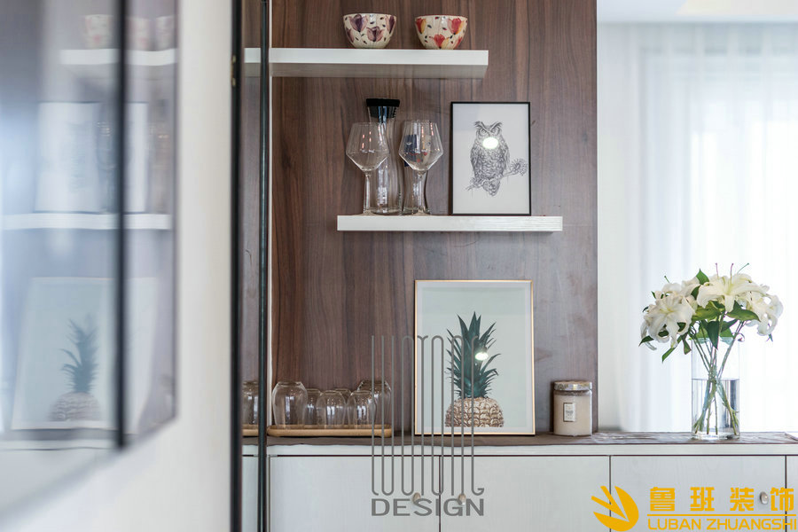 九龍倉.御園190平現(xiàn)代大平層實(shí)景玄關(guān)