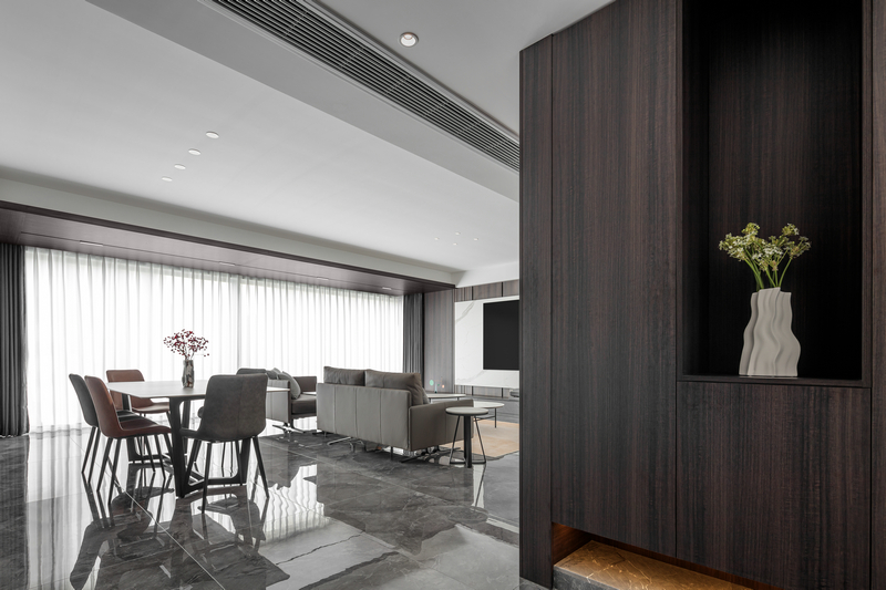 ?花照云庭170平現代實景圖門廳