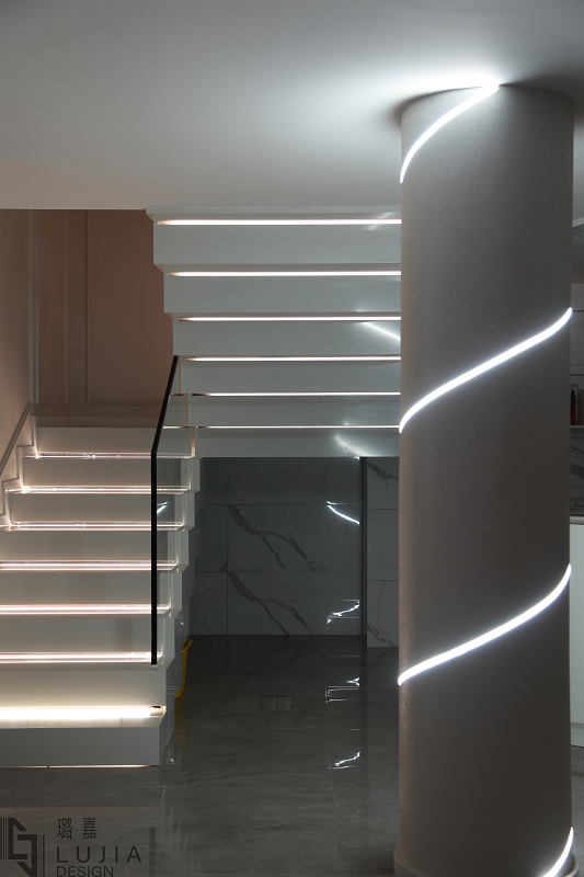 西樾錦宸別墅設計法式實景疊步梯